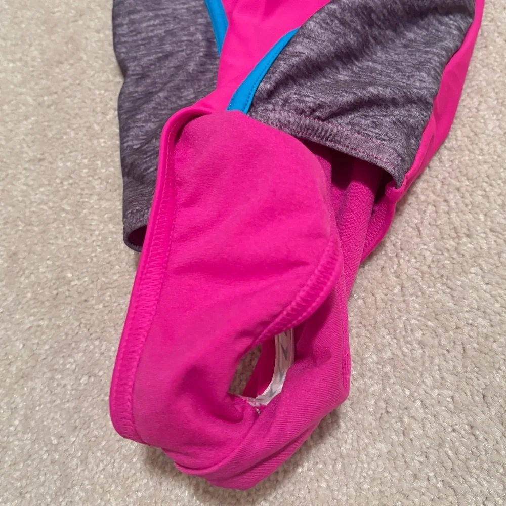 Speedo swimsuit siz 10 - Picture 4 of 8